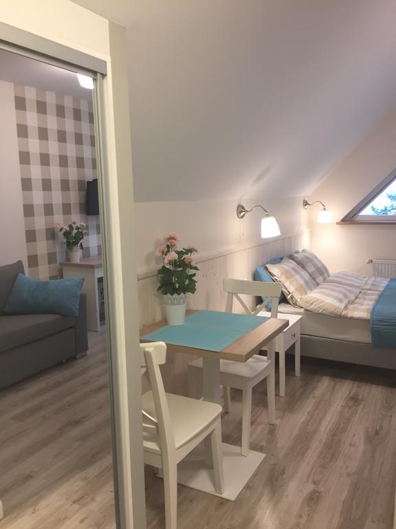Przystan Na Granicy Apartment Uniescie Ngoại thất bức ảnh